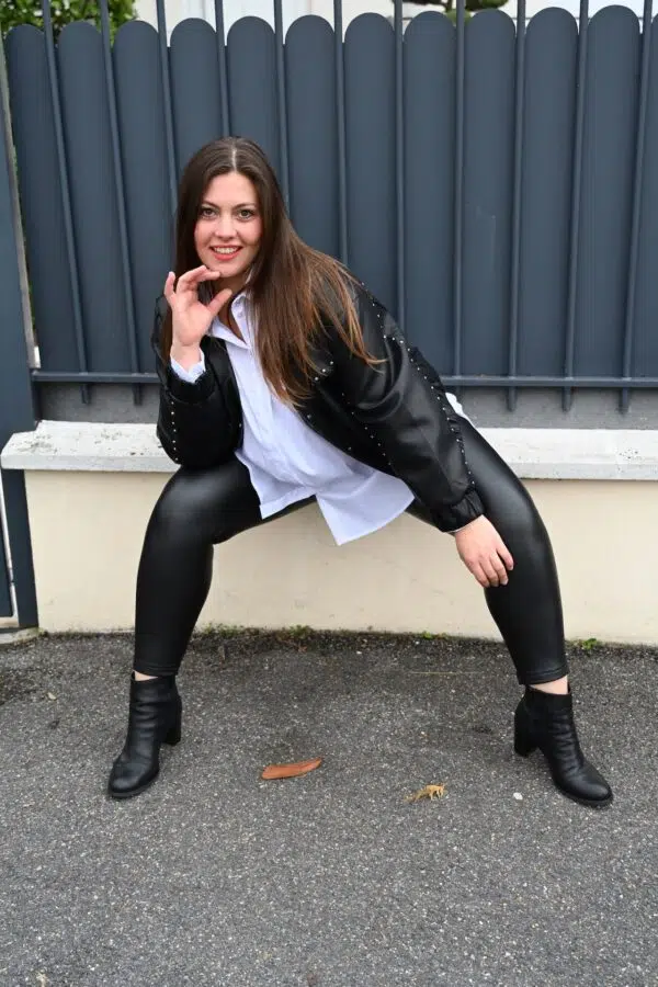 Legging en simili cuir incontournable