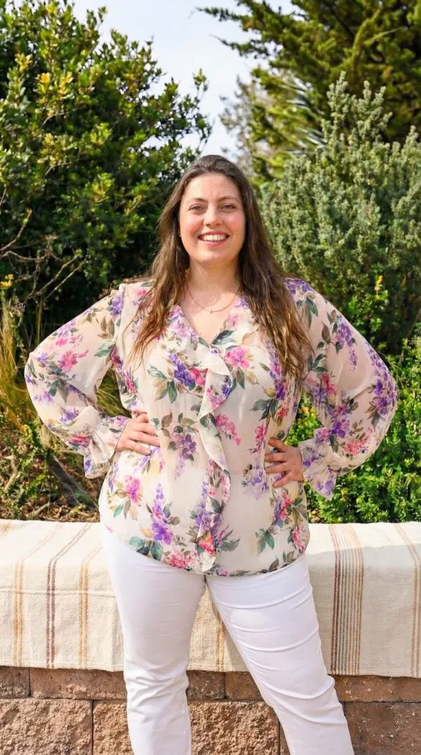 Chemise fluide pastel avec froufrou