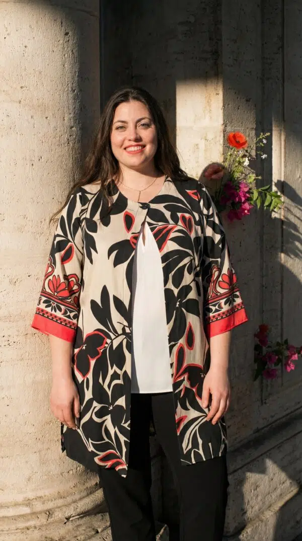 Veste fluide imprimée chic et féminine