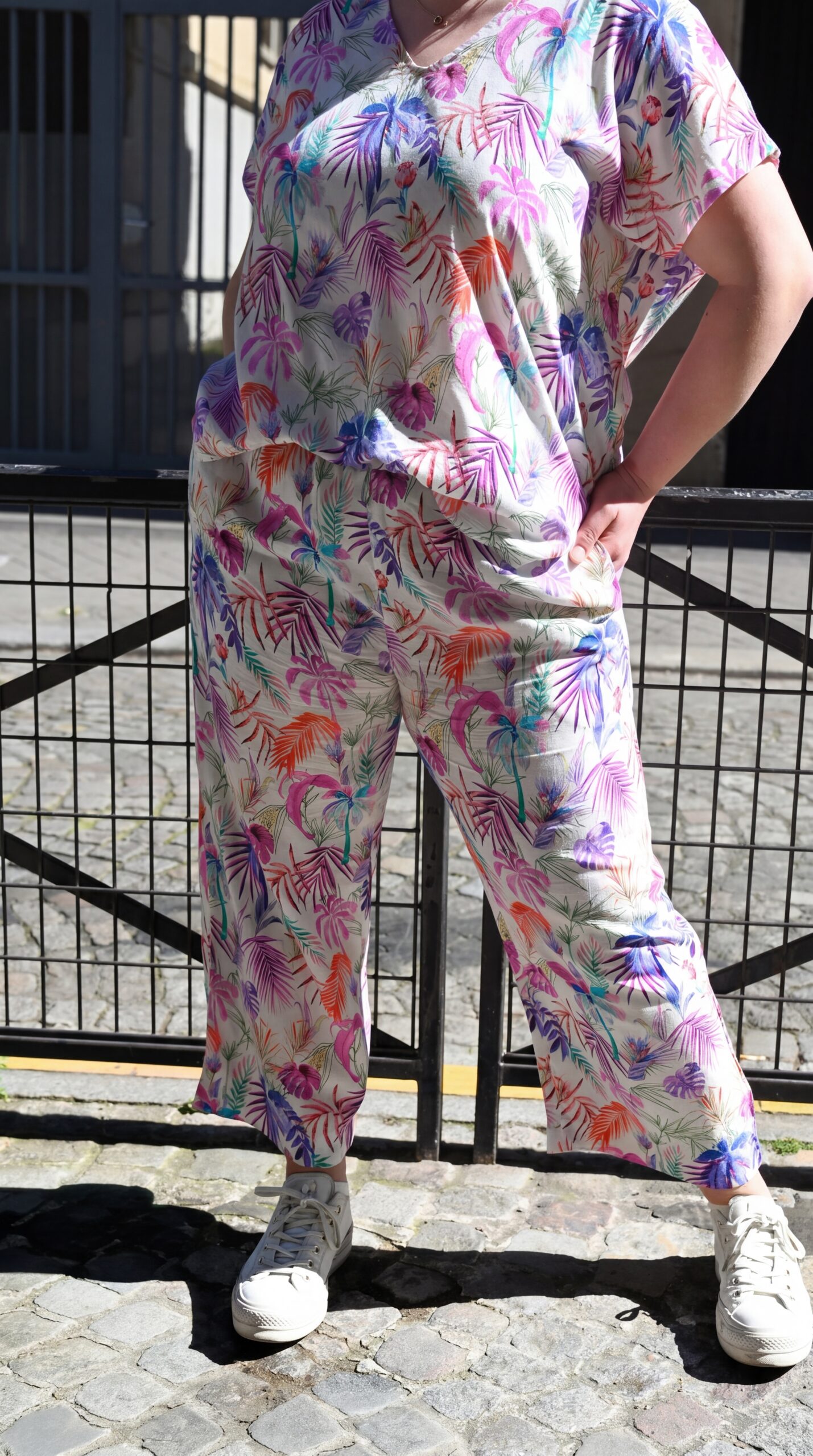 Pantalon fluide en viscose à coupe féminine